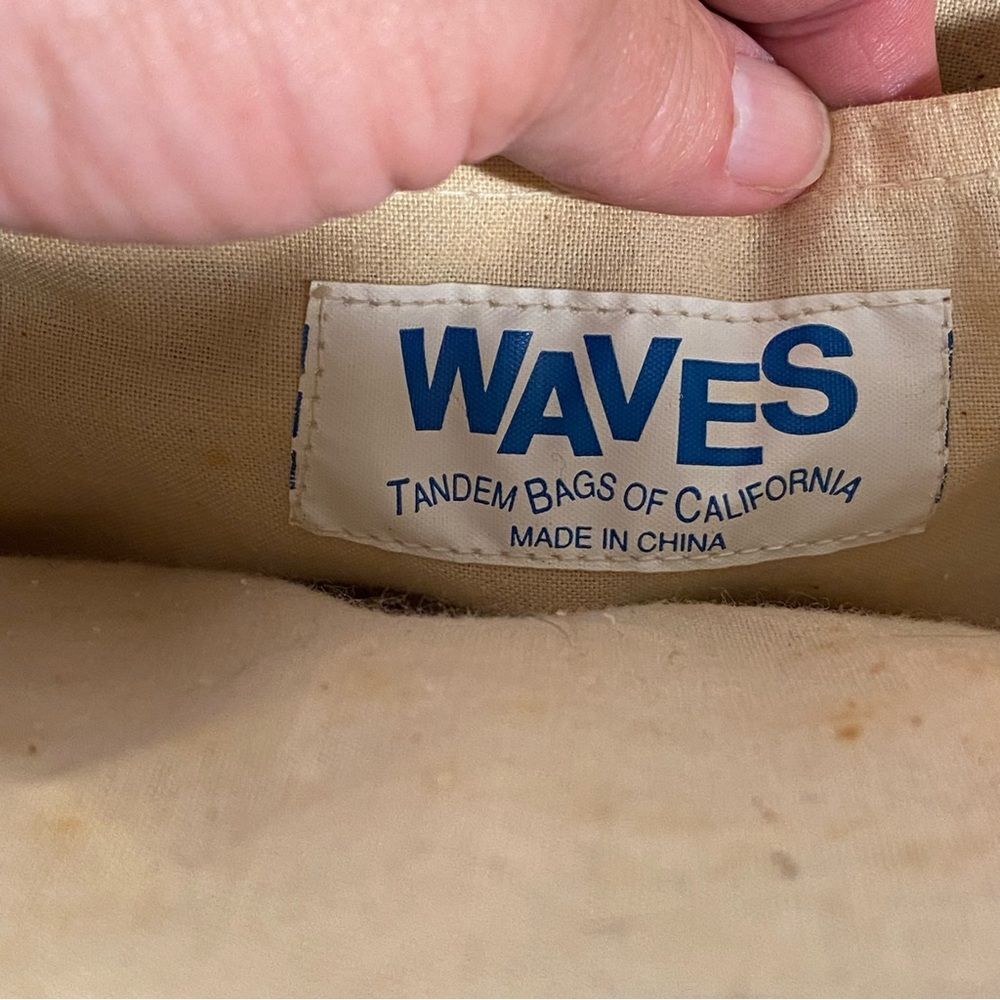 Waves Straw Beach Bag Vintage 80s 90s Colorful Deep Tote Dual Handle Flat Bottom - Picture 9 of 9